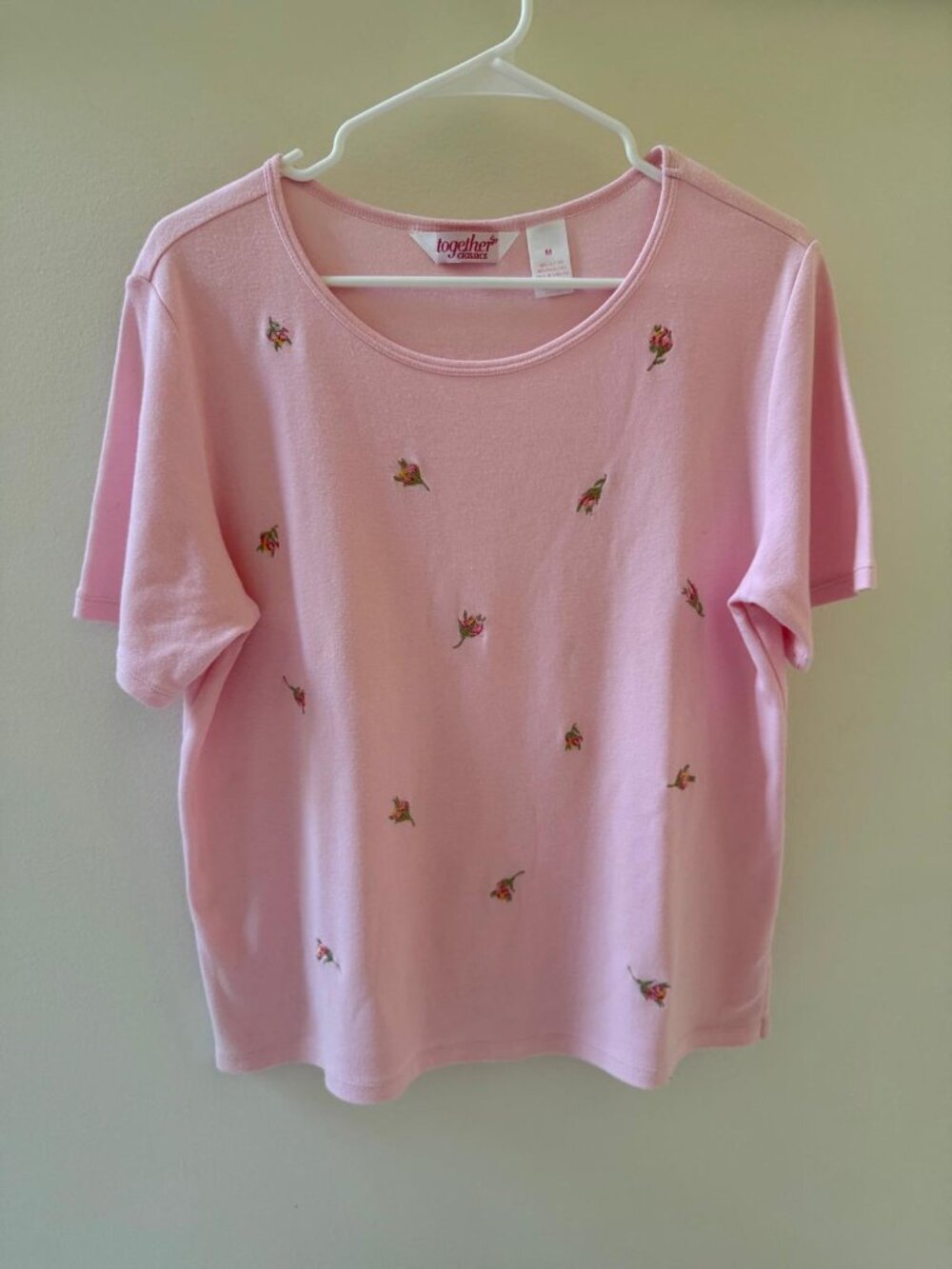Together Classics Women's Size M Vintage Embroidered Pink Top